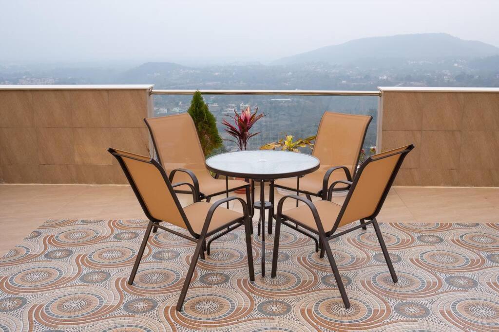 The Sage Villa - Luxury Homestay In Дехрадун Экстерьер фото