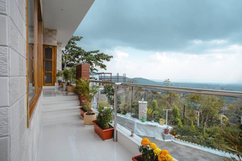 The Sage Villa - Luxury Homestay In Дехрадун Экстерьер фото